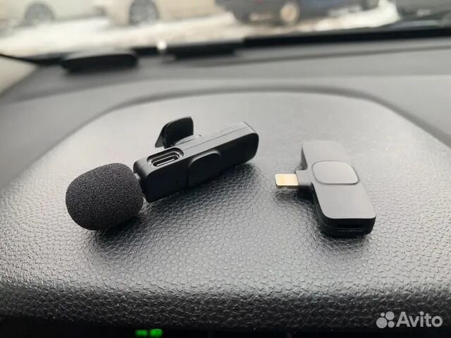 Петличный беспроводной микрофон для iPhone 2 в 1