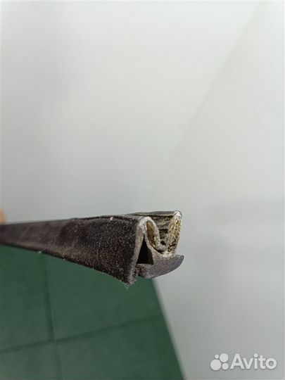 Накладка стекла двери наружная передняя правая Bmw