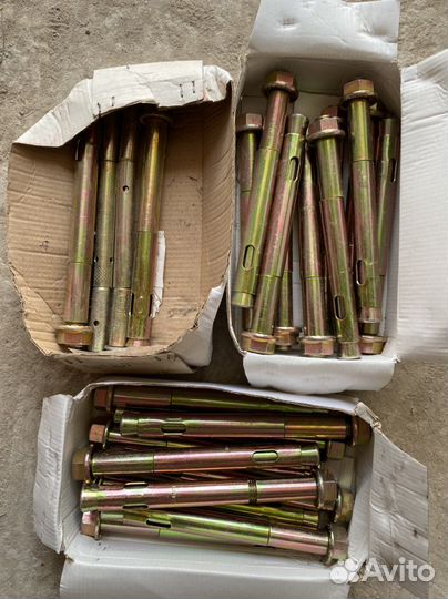 Анкерный болт 20*200