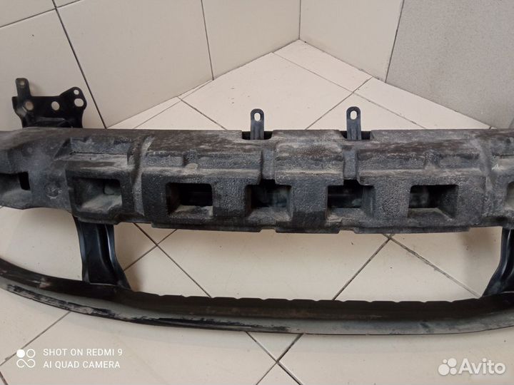 Усилитель бампера передний Volkswagen Passat B6