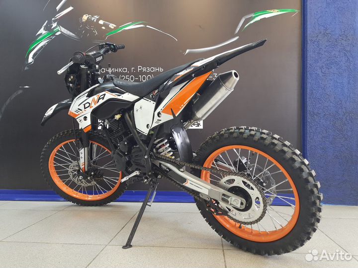 Мотоцикл Sssr DNA 300