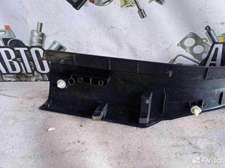 Накладка порога задняя лев Suzuki grand Vitara