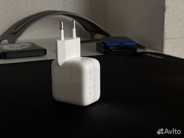 Зарядное устройство Apple