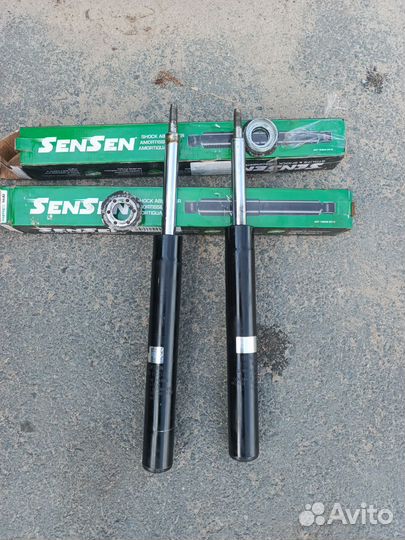 Стойки для Нексии почти новые