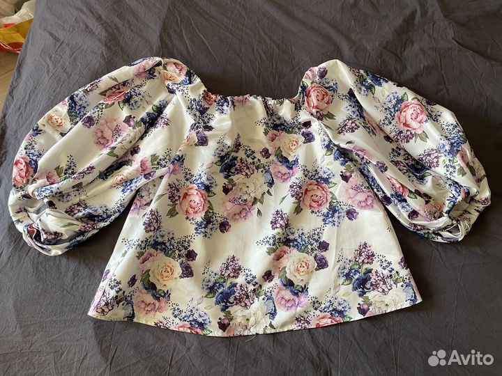 Блуза с обьемными рукавами