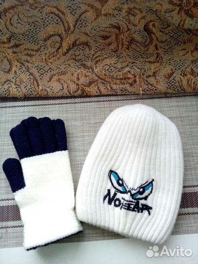 Шапка и перчатки детские новые