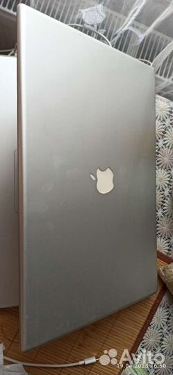 Apple macbook pro 17