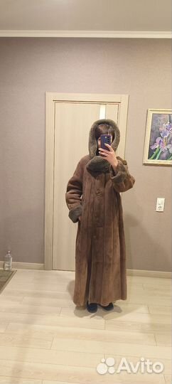 Дубленка натуральная женская с капюшоном