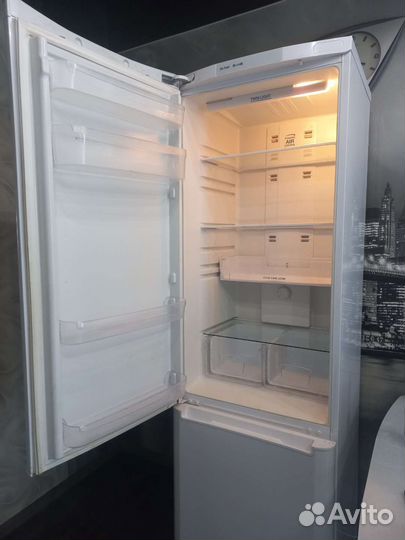 Холодильник бу indesit no frost
