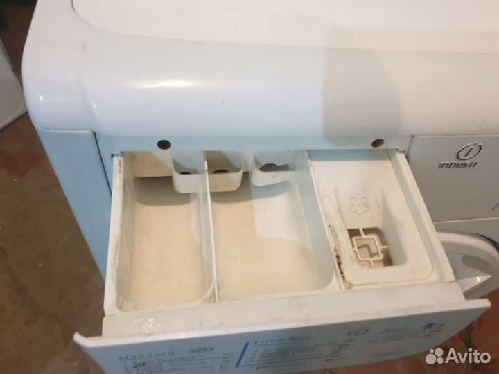 Стиральная машина Indesit 6кг с дисплеем