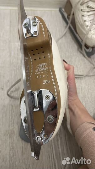 Фигурные коньки edea 200