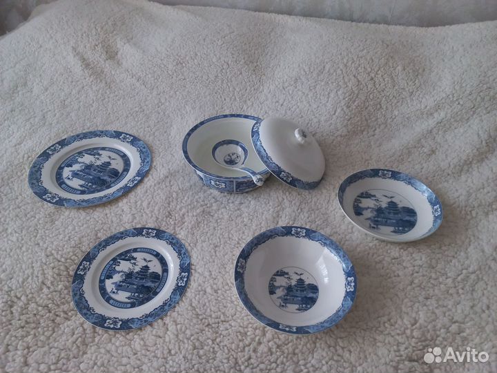 Столовый, Чайный сервизы. Костяной фарфор