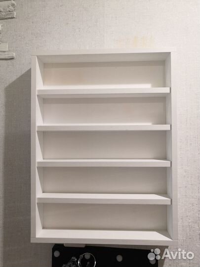 Полочка настенная деревянная для гель-лаков