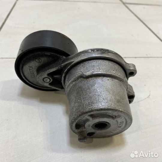 Ролик-натяжитель ремня грм Infiniti Q50 V37