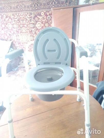 Санитарный стул