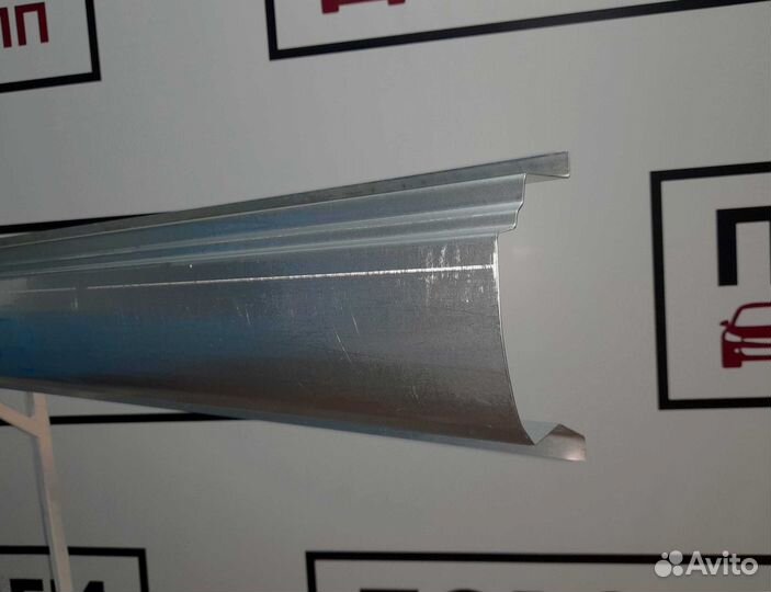 Пороги Suzuki Swift 1 хэтчбек 3 дверей