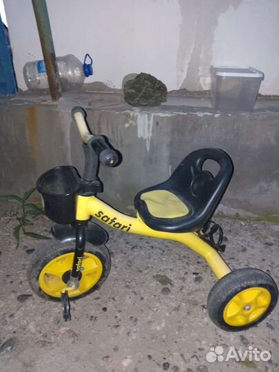 Детский трехколесный велосипед бу