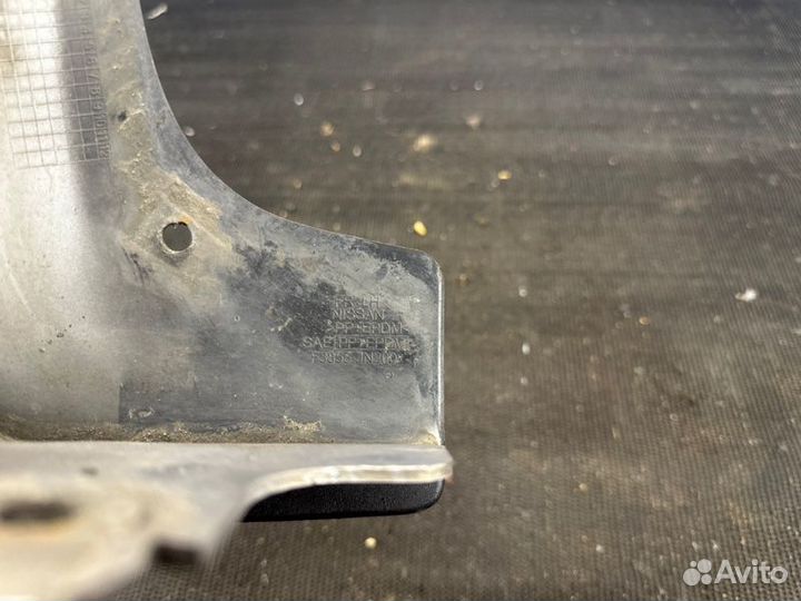 Брызговик передний левый Nissan Teana J32 J32