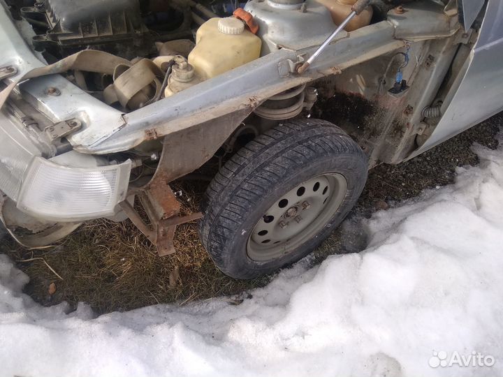 ВАЗ 2112 1.6 МТ, 2002, битый, 150 000 км
