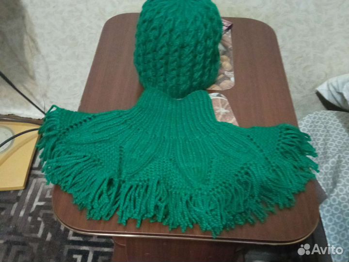 Шапка женская и манишка