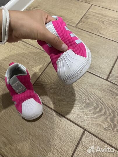 Кроссовки adidas