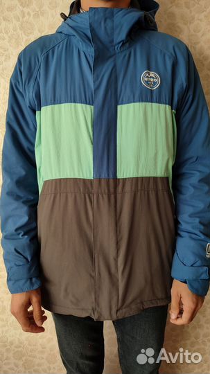 Сноубордическая куртка