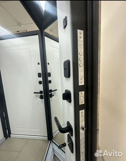 Дверь входная металлическая