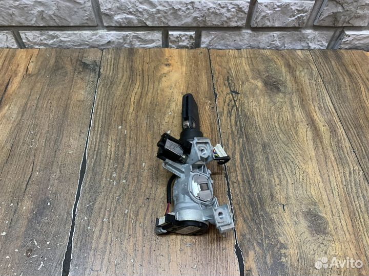 Skoda Octavia A7 Замок зажигания С ключом