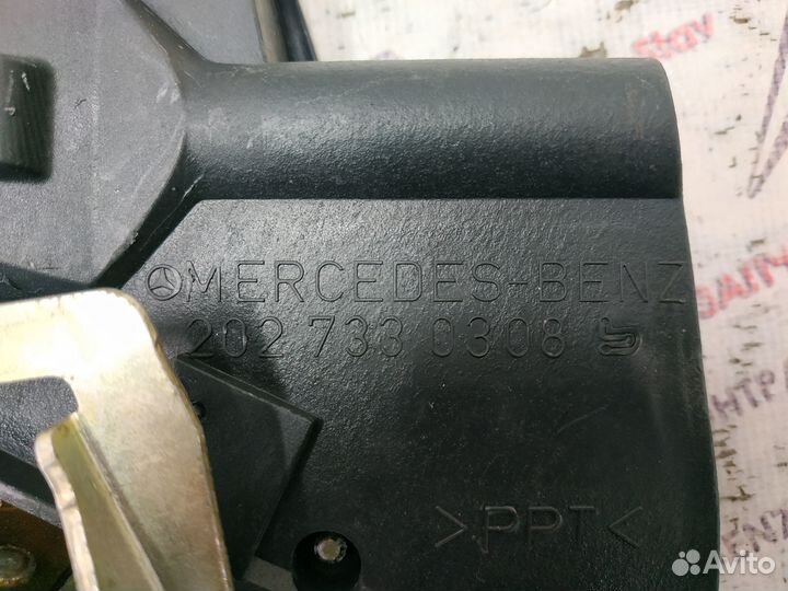 Замок двери w210 Mercedes задний левый