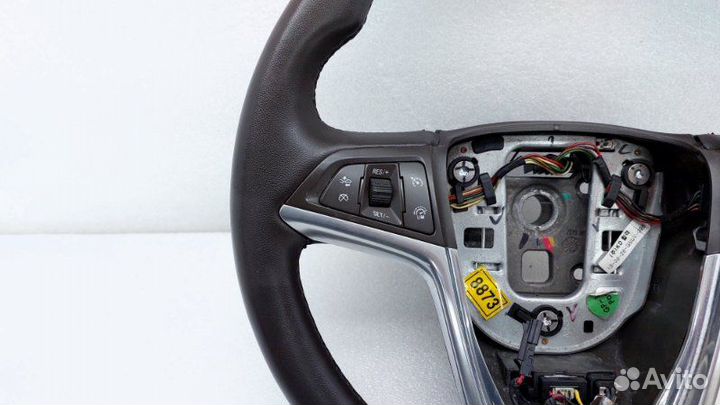 Б/У Руль Состояние хорошее, оригинал. Потёртость