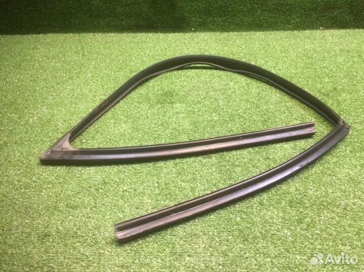 Уплотнитель стекла двери передний левый Kia Ceed