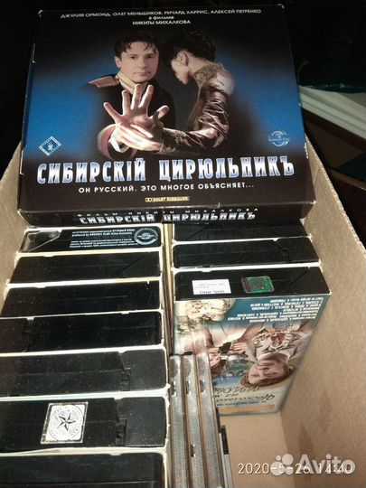 Видео кассеты и пластинки