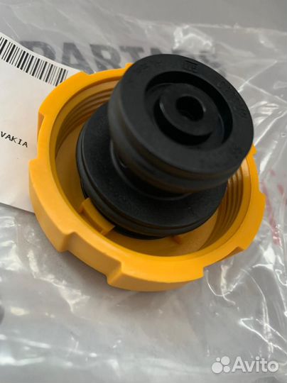 Крышка расширительного бачка Опель Астра Н