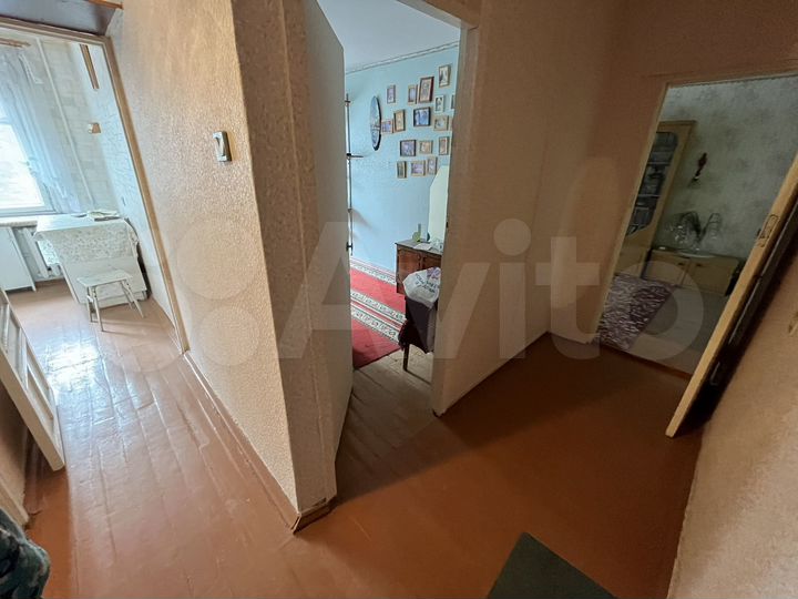 3-к. квартира, 60 м², 2/5 эт.