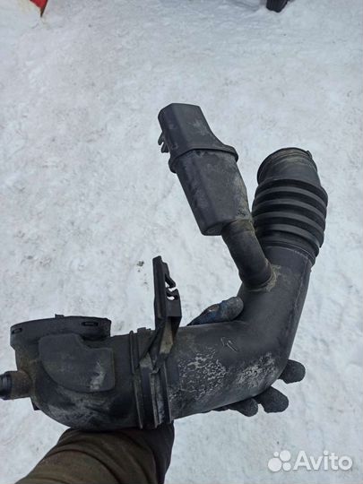 Патрубок воздушного фильтра Mercedes w210 M112