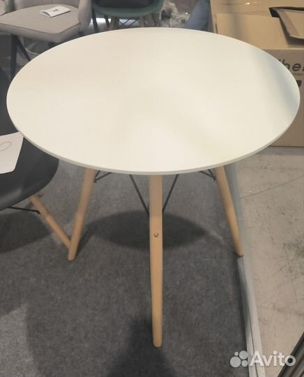 Кухонный стол