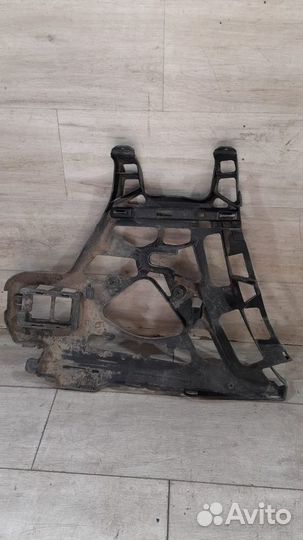 Кронштейн заднего бампера правый Mercedes Gl X164