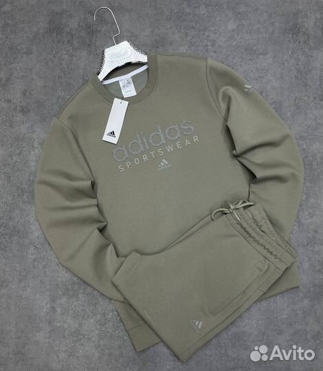 Спортивный костюм Adidas