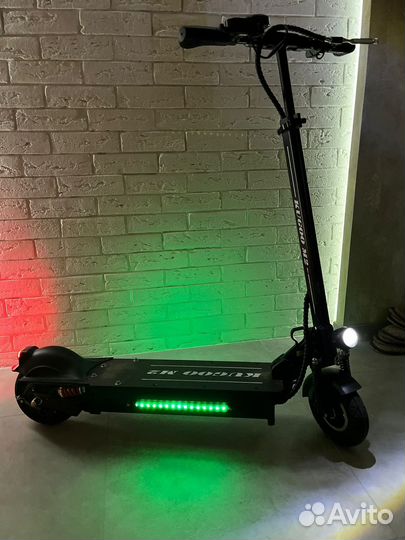 Самокат взрослый электрический