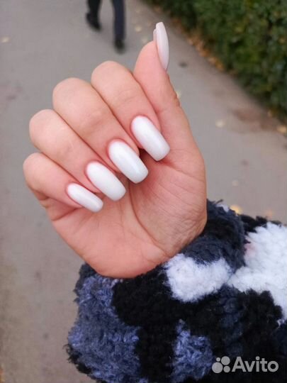 Модель на маникюр