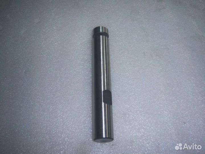 Шкворень поворотного кулака левый (L) toyota 7-8FD