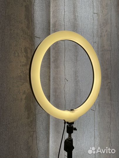 Кольцевая лампа со штативом 32см