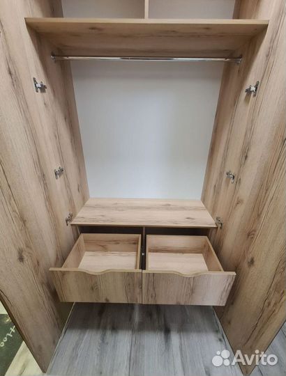 Изготовление гардеробных на заказ