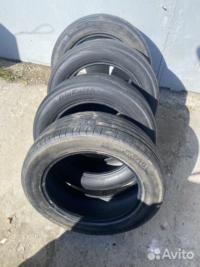 Yokohama BluEarth RV-02 215/60 R17 96