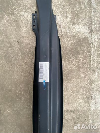 Усилитель заднего бампера Фольксваген туарег 2017