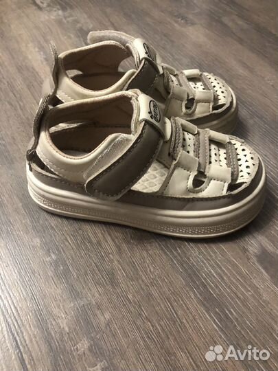 Сандалии детские для мальчиков 23-24