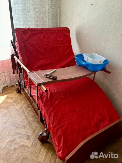 Медицинская кровать для лежачих больных