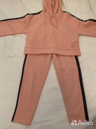 Спортивный костюм женский