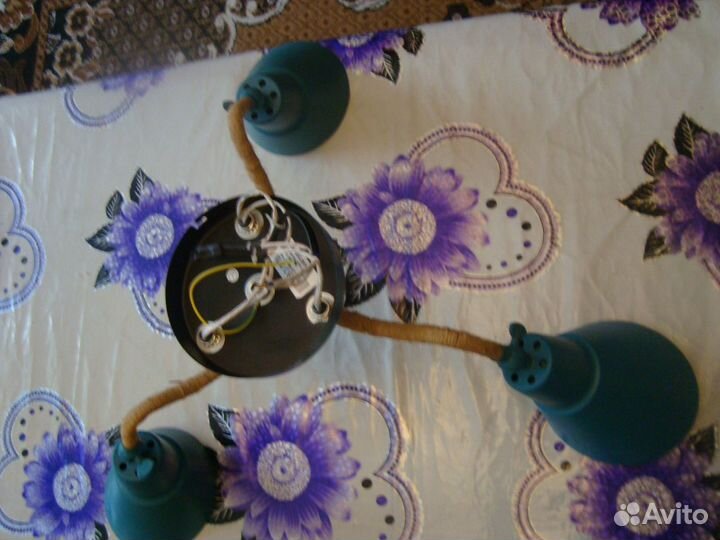 Люстра трех рожковая