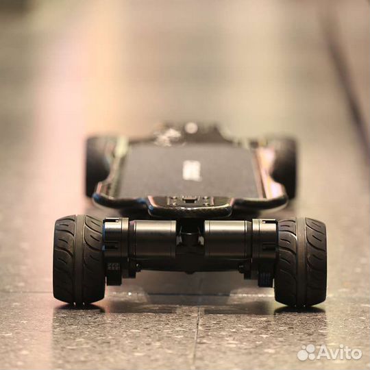 Электрический скейтборд с мотором, карбон, новый